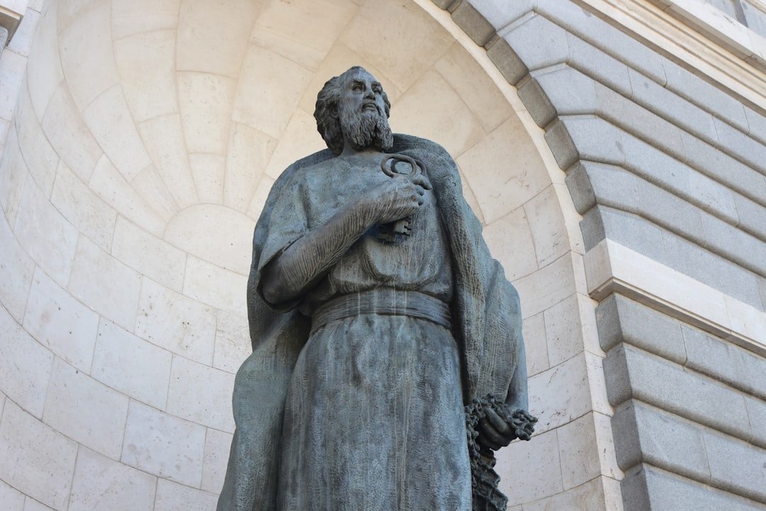 découvrez saint esprit à bayonne, un quartier dynamique alliant patrimoine, vie culturelle riche et ambiance conviviale au cœur du pays basque.