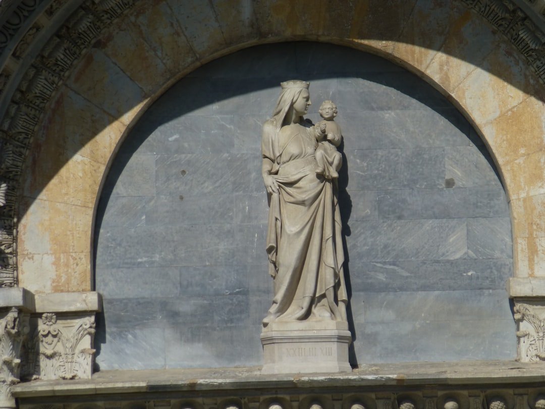 découvrez saint esprit bayonne, un quartier dynamique alliant histoire, culture et vie locale dans la charmante ville de bayonne.